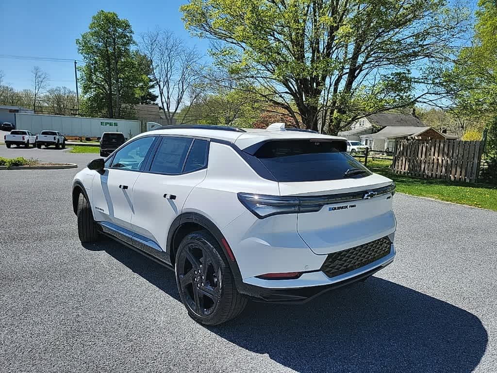 2025 Chevrolet Equinox EV 3RS photo 2