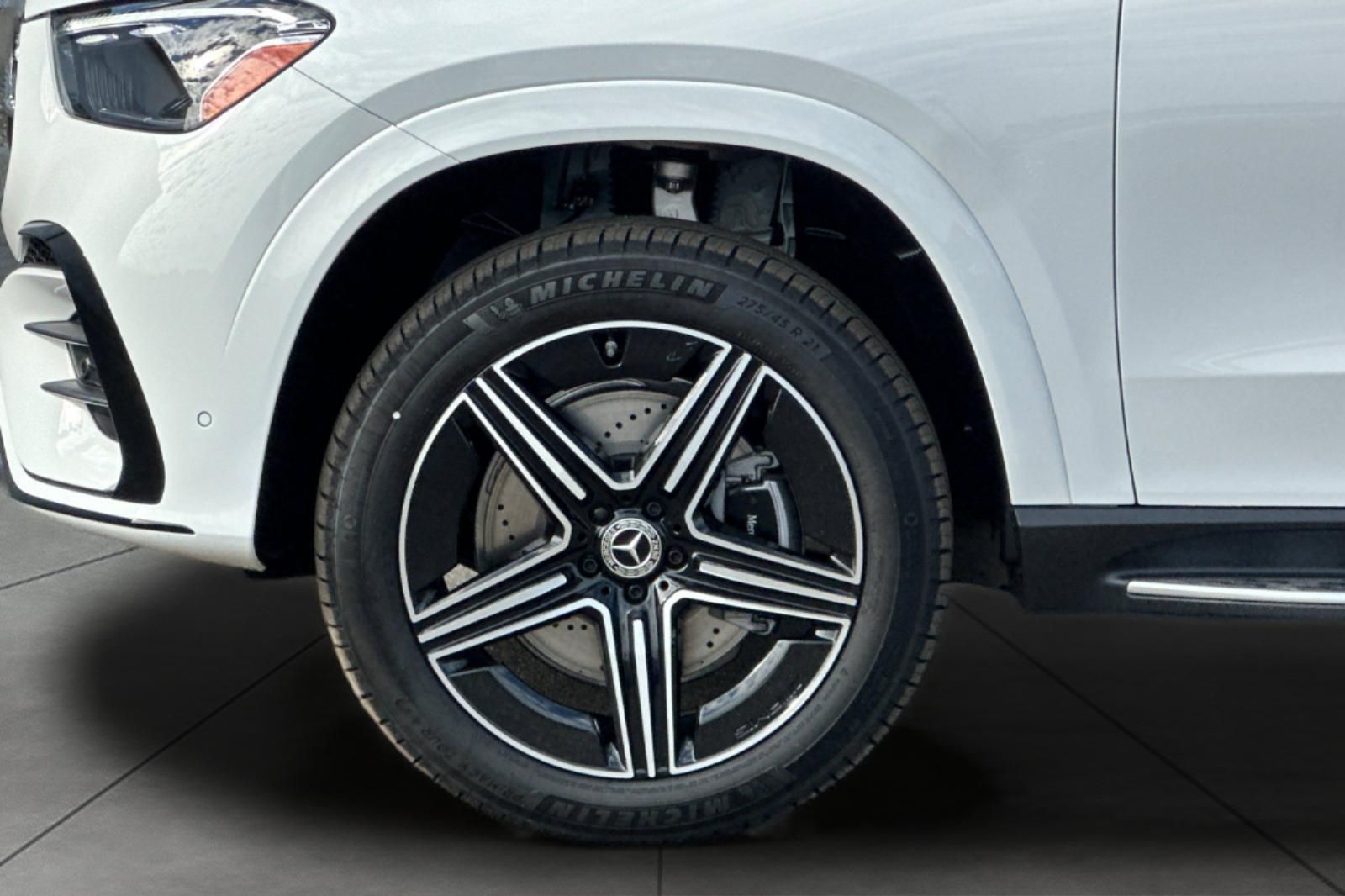 2026 Mercedes Benz GLE 450 4MATIC photo 4