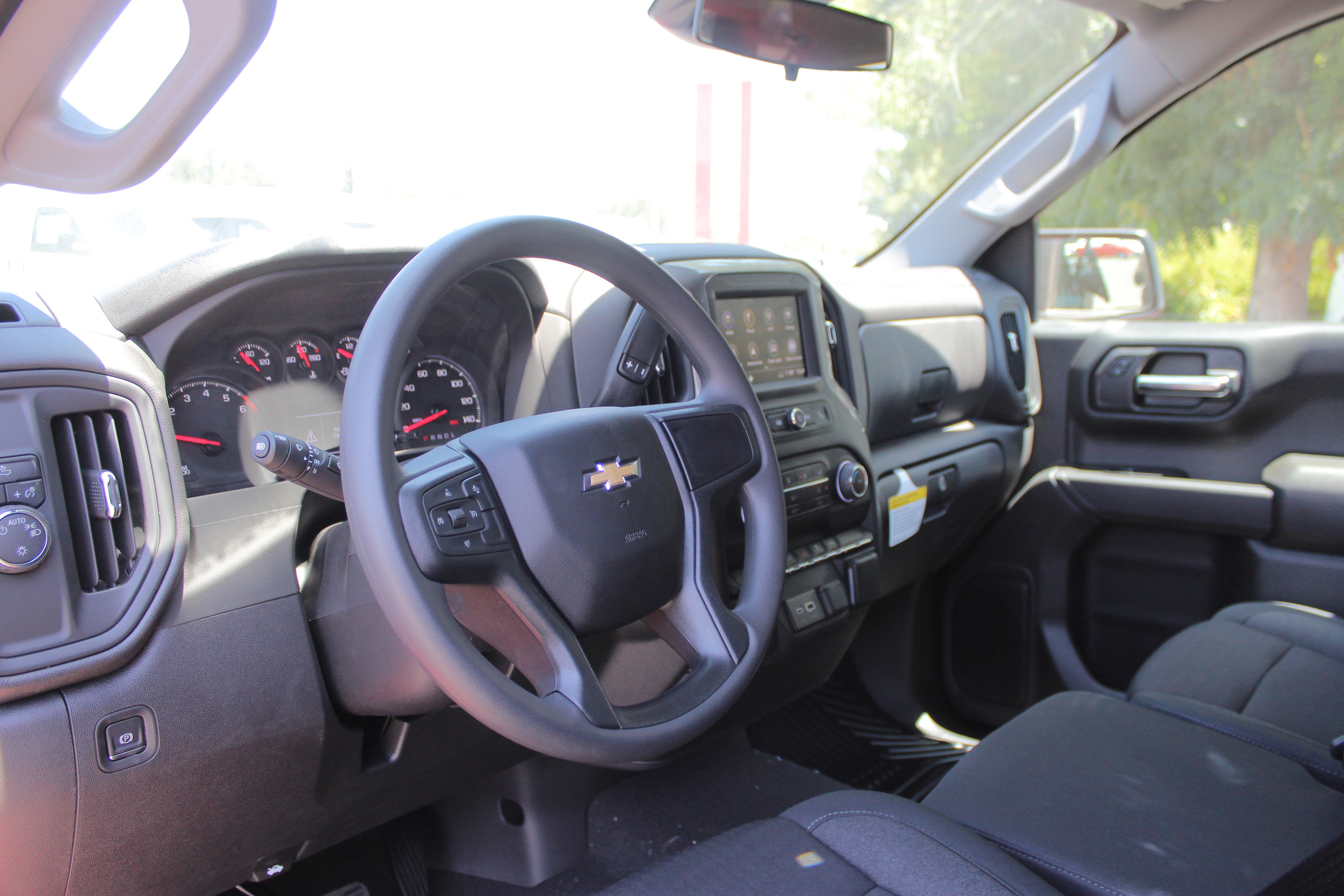 2025 Chevrolet Silverado Custom photo 9