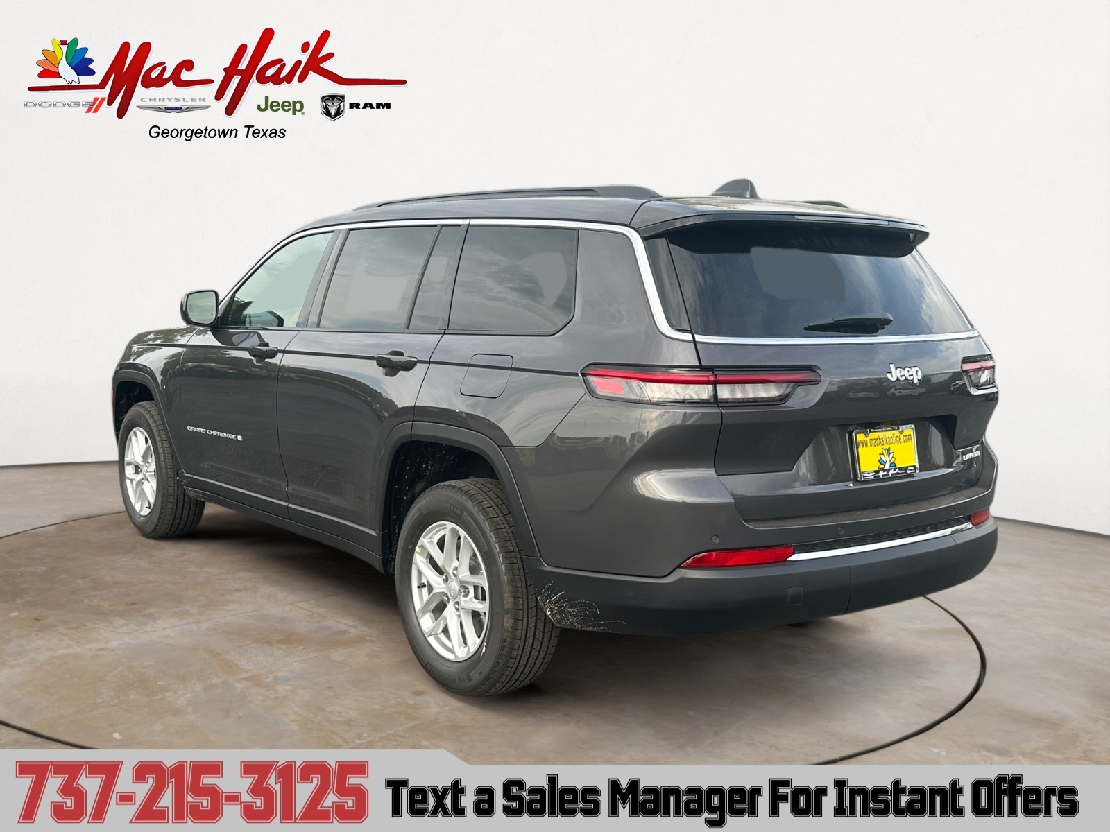 2025 Jeep Grand Cherokee Laredo Altitude photo 3