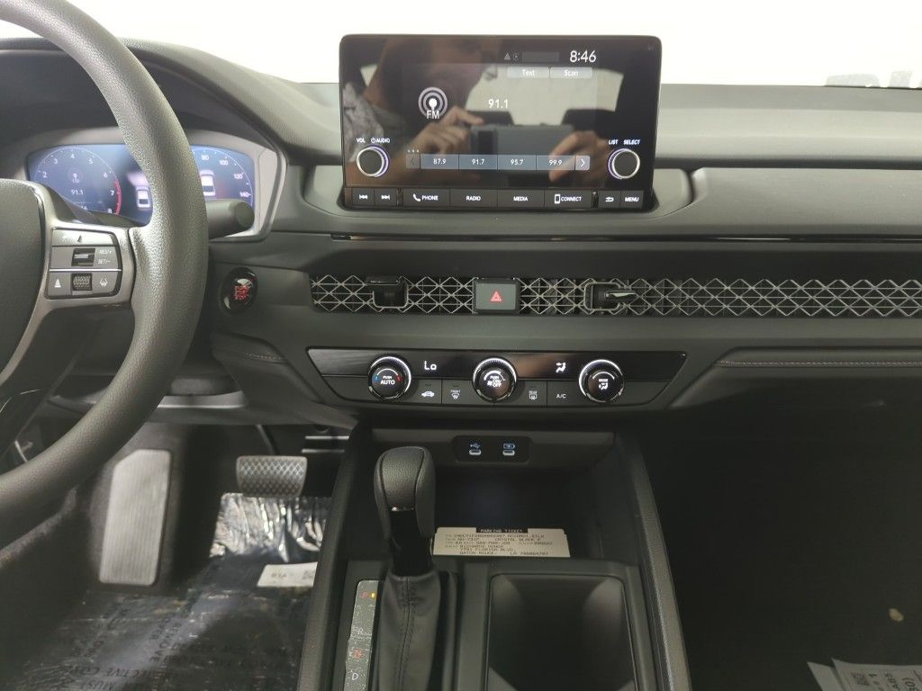 2025 Honda Accord LX 1.5T photo 16