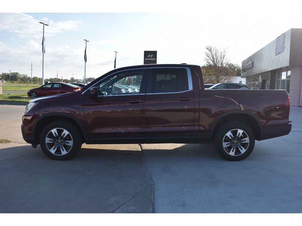 2019 Honda Ridgeline RTL-T photo 3