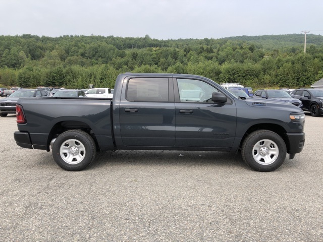 2025 Ram 1500 Tradesman photo 2