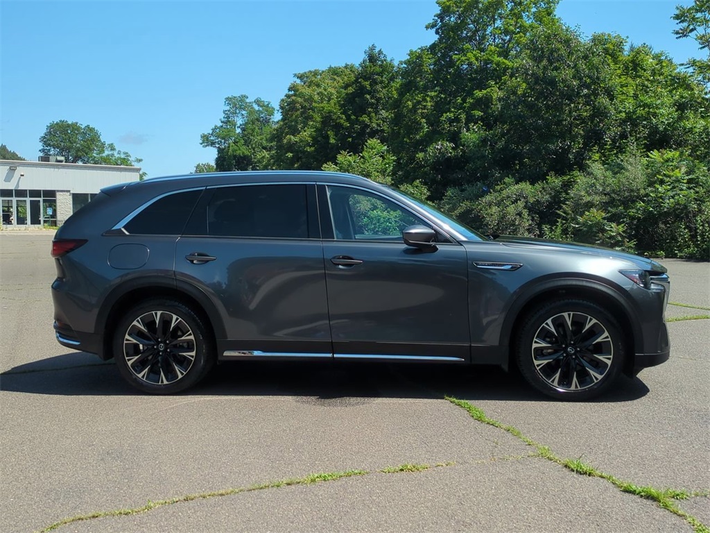 2024 Mazda CX-90 Premium photo 3