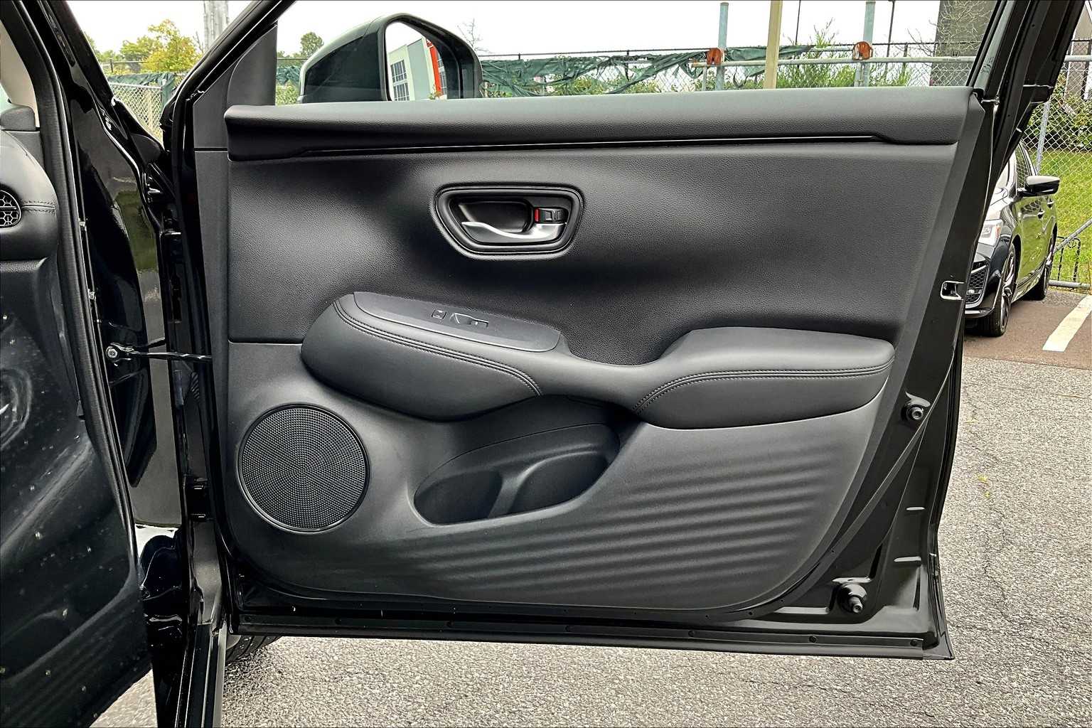 2023 Honda HR-V LX photo 19