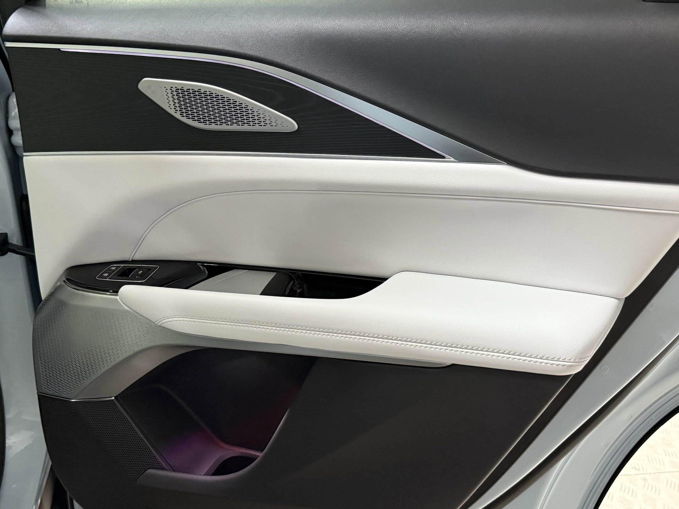 2025 Cadillac Lyriq Sport photo 42