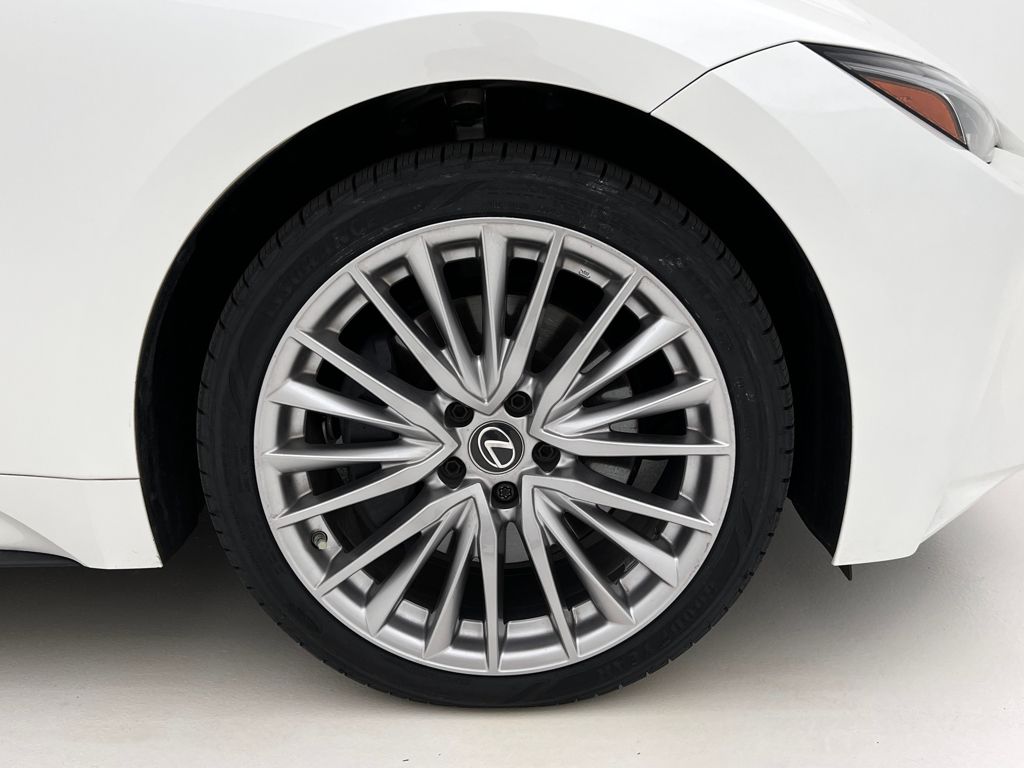 2022 Lexus IS 300 photo 32