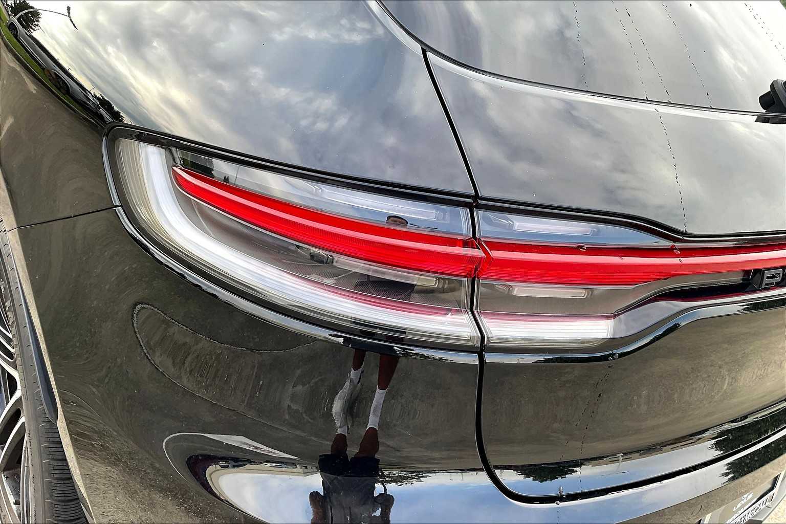 2021 Porsche Macan S photo 26