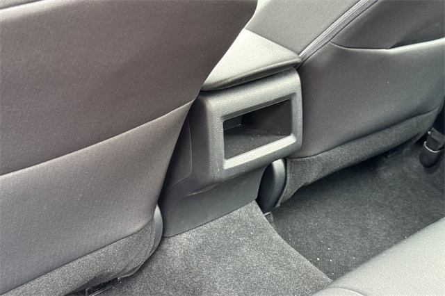 2022 Toyota Camry Hybrid LE photo 13