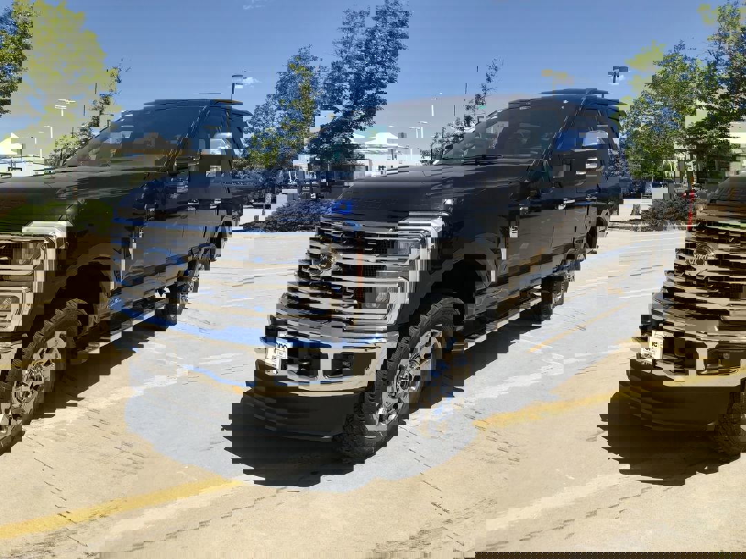 2025 Ford F-350 Lariat photo 4
