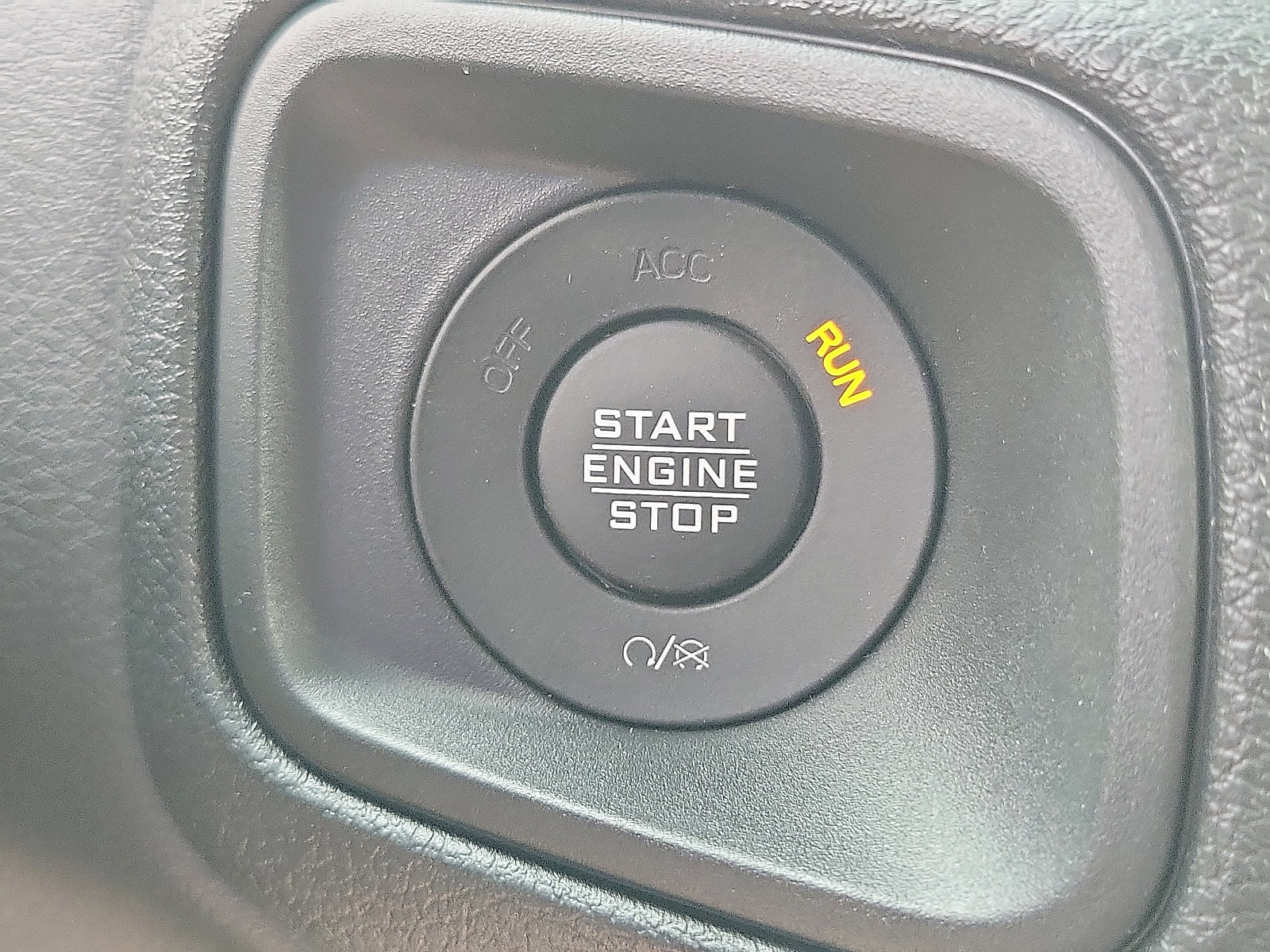 2025 Jeep Gladiator Sport S photo 11