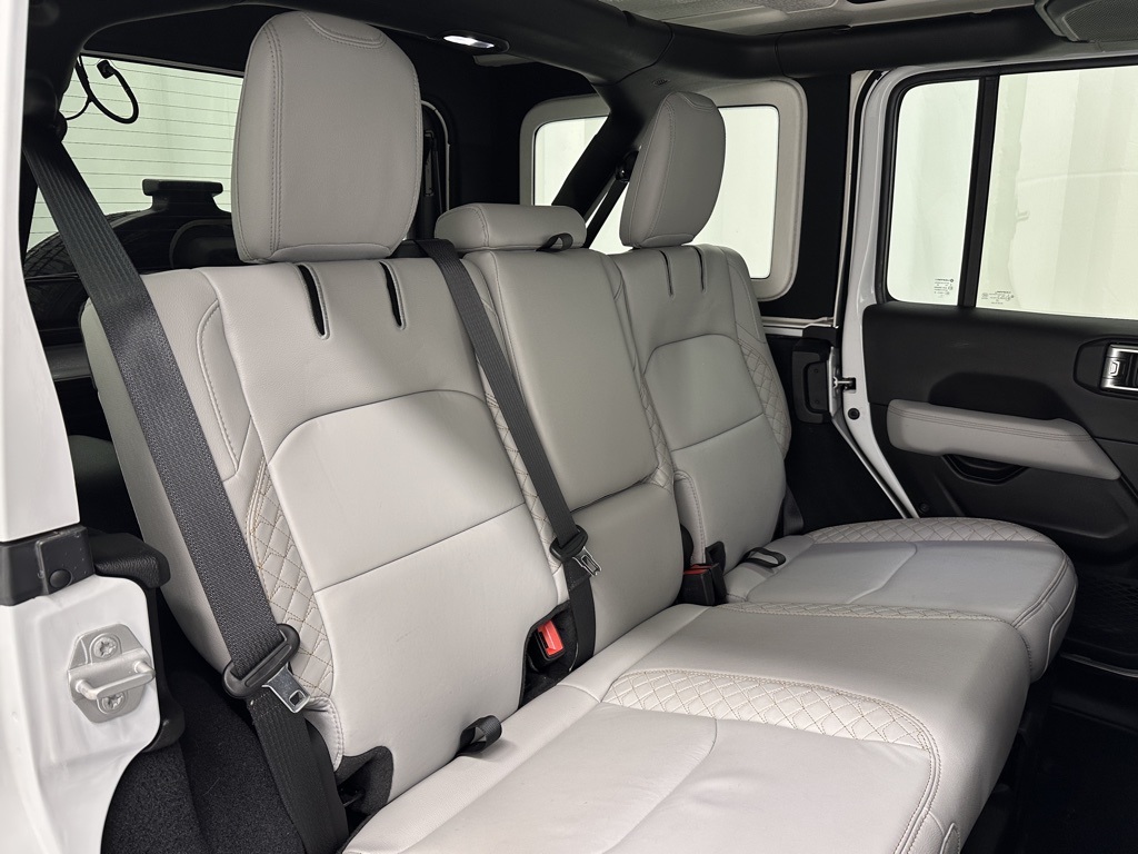2022 Jeep Wrangler Unlimited Sahara High Altitude 4xe photo 21