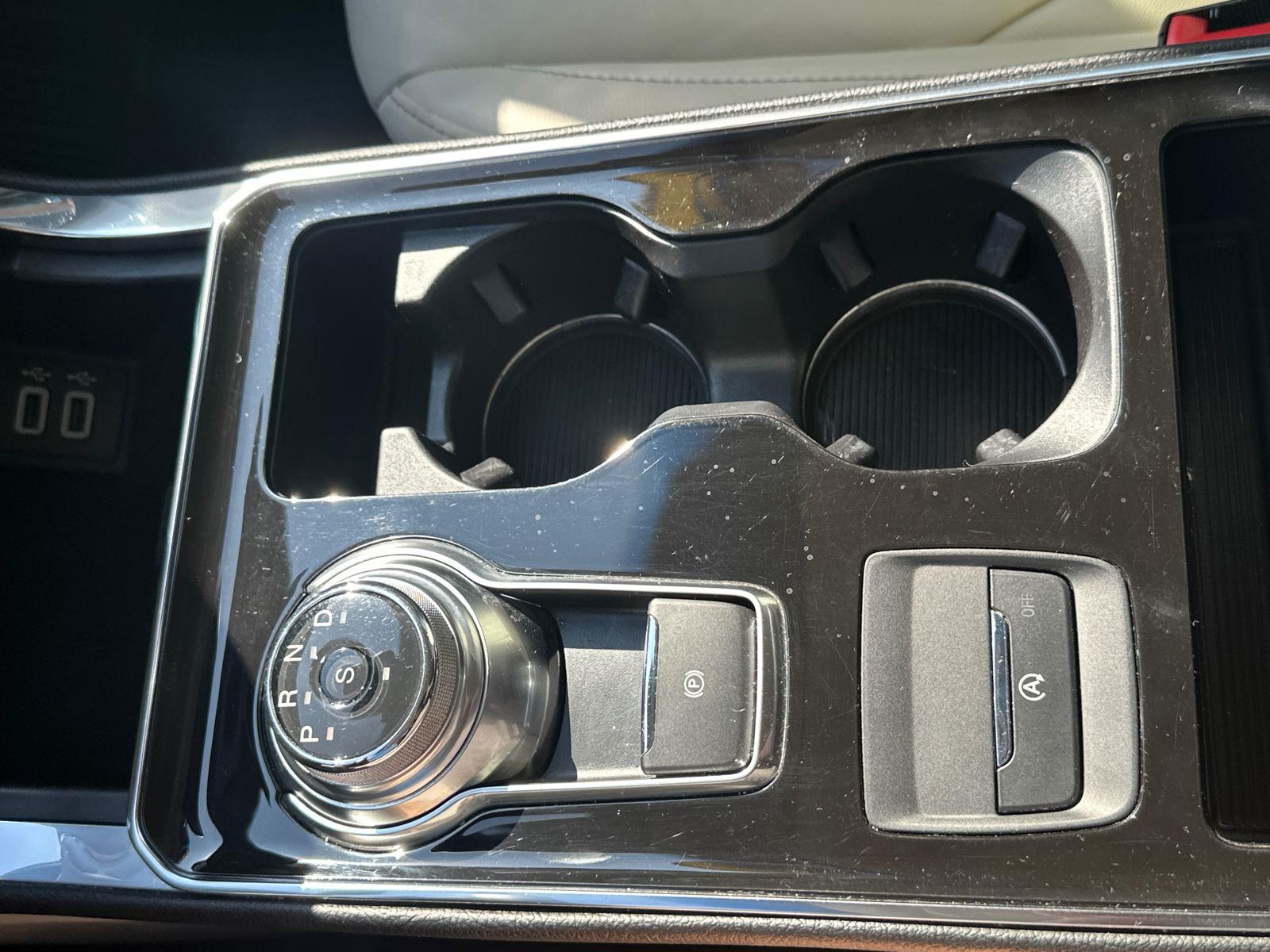 2019 Ford Edge Titanium photo 20