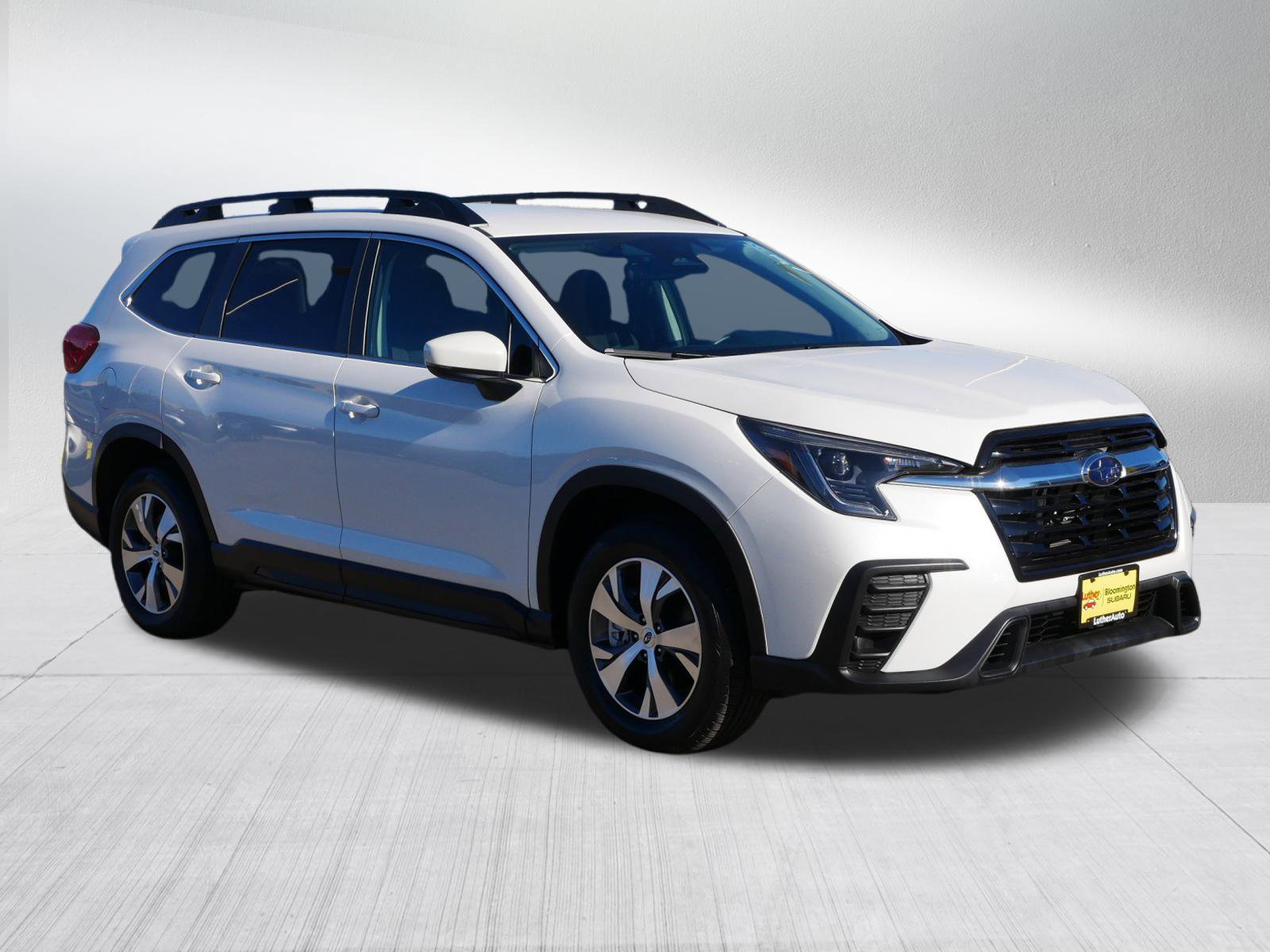 2024 Subaru Ascent Premium's photo