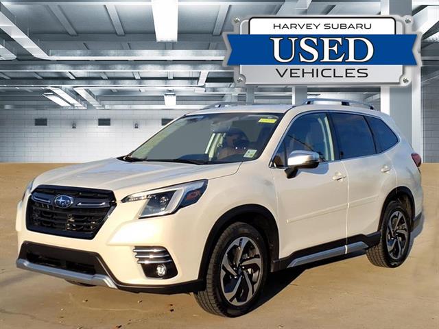 2022 Subaru Forester Touring's photo