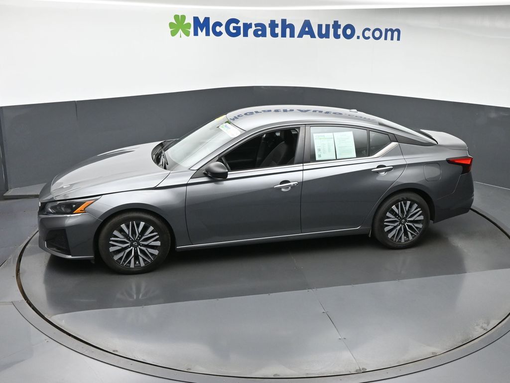 2024 Nissan Altima 2.5 SV photo 14