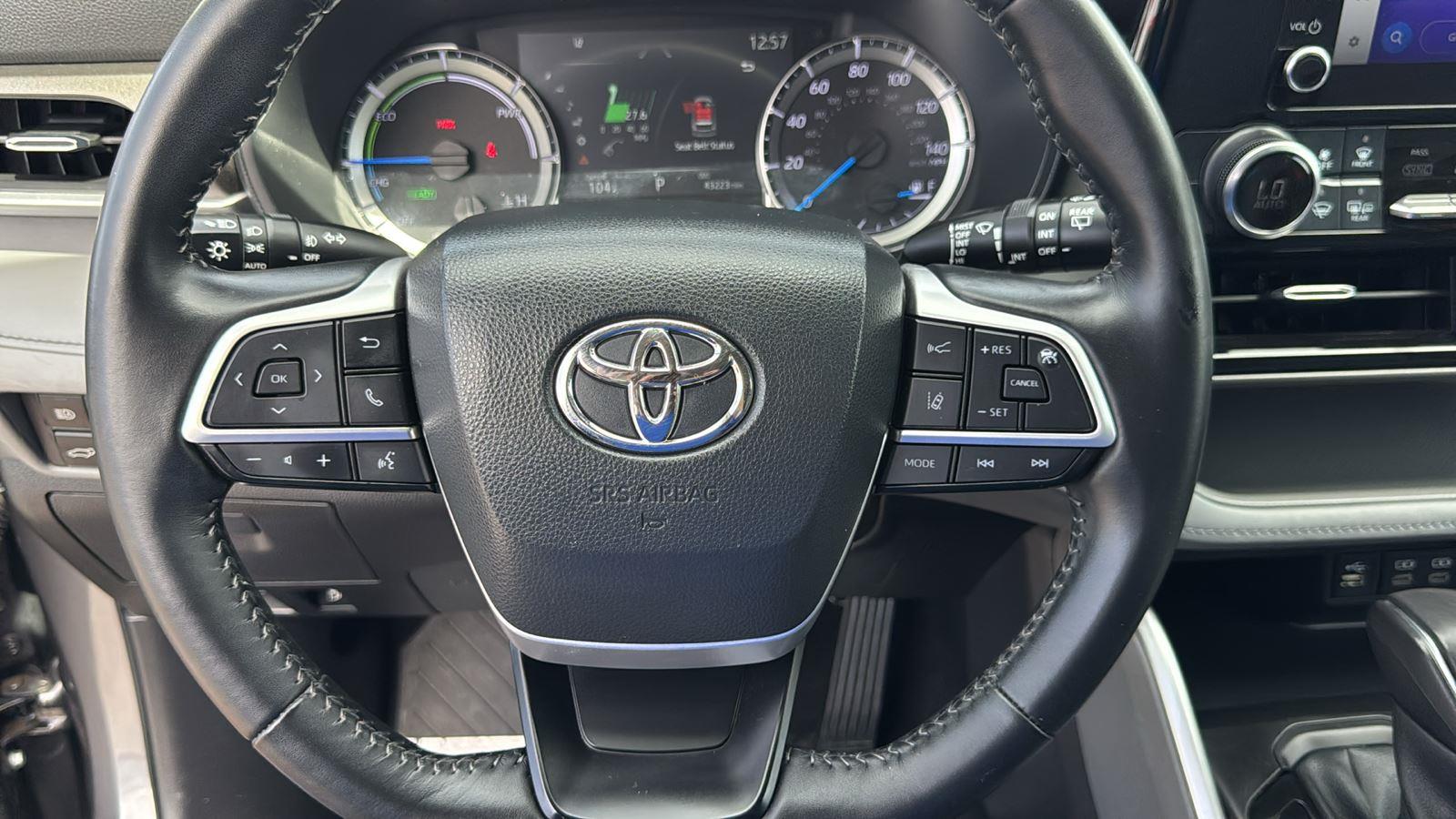 2023 Toyota Highlander Hybrid LE photo 15