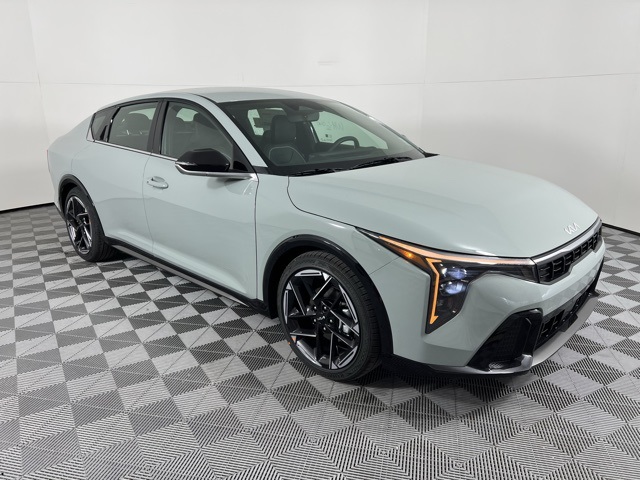 2025 Kia K4 GT-Line's photo