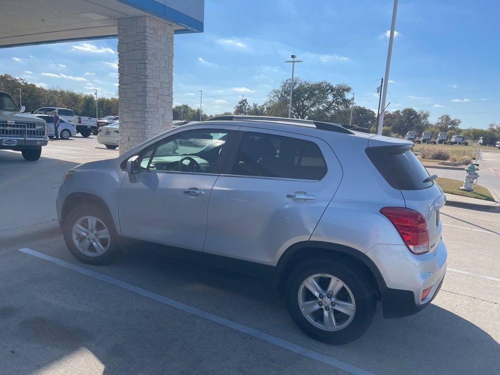 2019 Chevrolet Trax LT photo 3