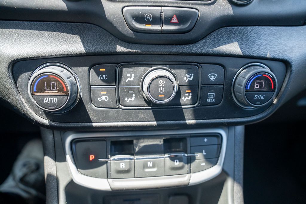 2022 Gmc Terrain SLT photo 25