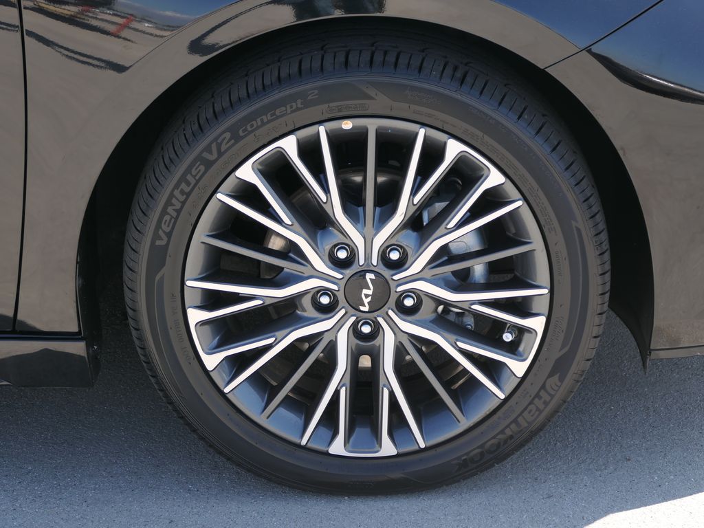 2023 Kia Forte GT-Line photo 27