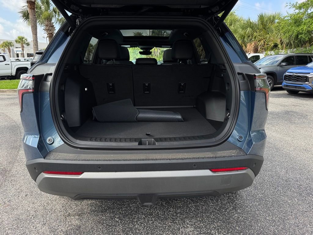 2026 Chevrolet Equinox LT photo 9