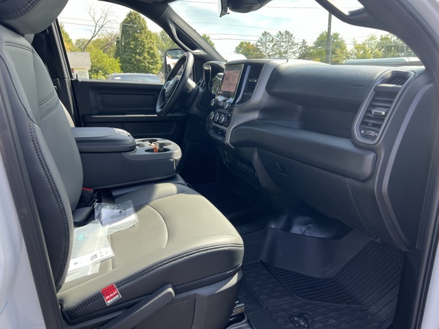 2025 Ram 2500 Tradesman photo 12