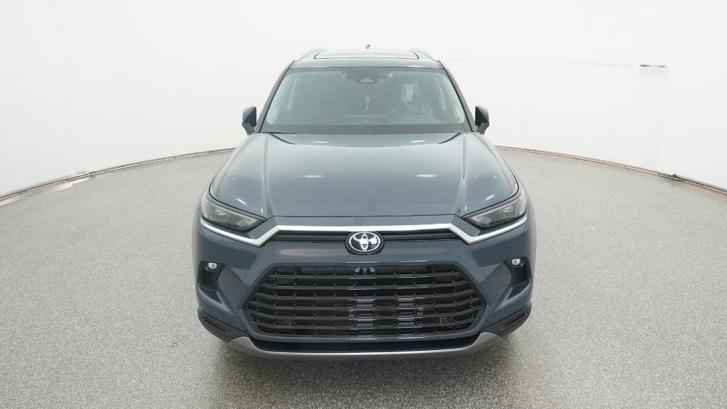 2026 Toyota Grand Highlander Limited AWD photo 2