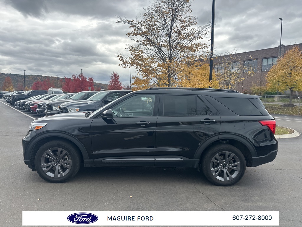 2022 Ford Explorer XLT photo 3