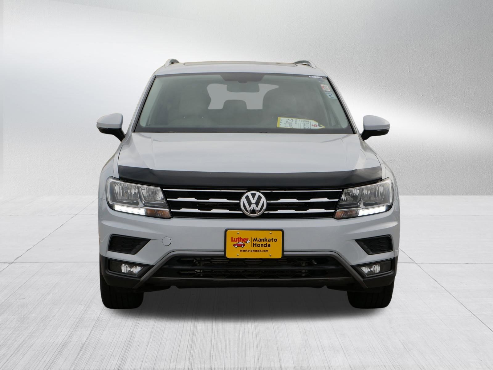 2018 Volkswagen Tiguan SEL photo 2