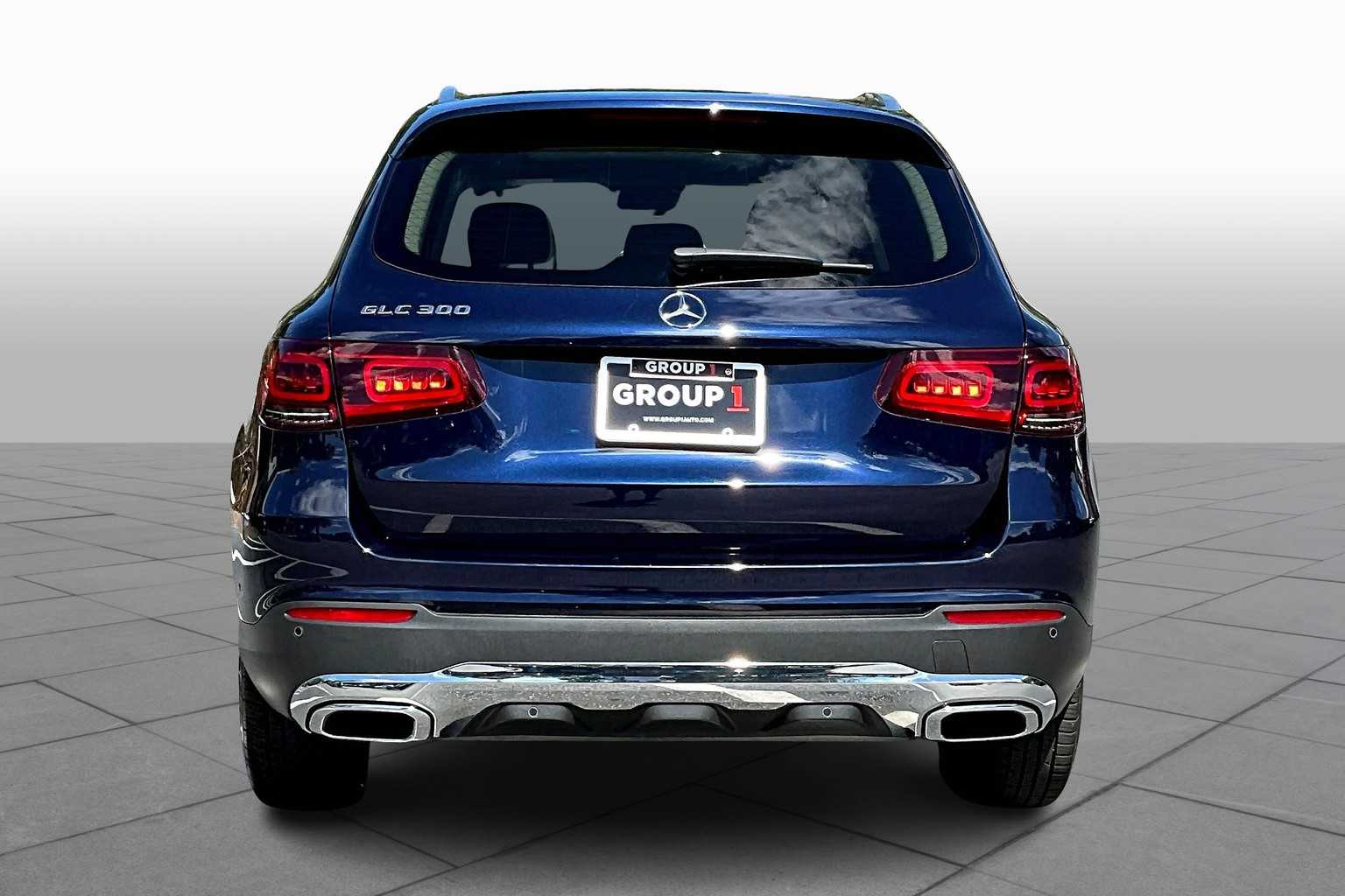 2021 Mercedes Benz GLC 300 photo 4