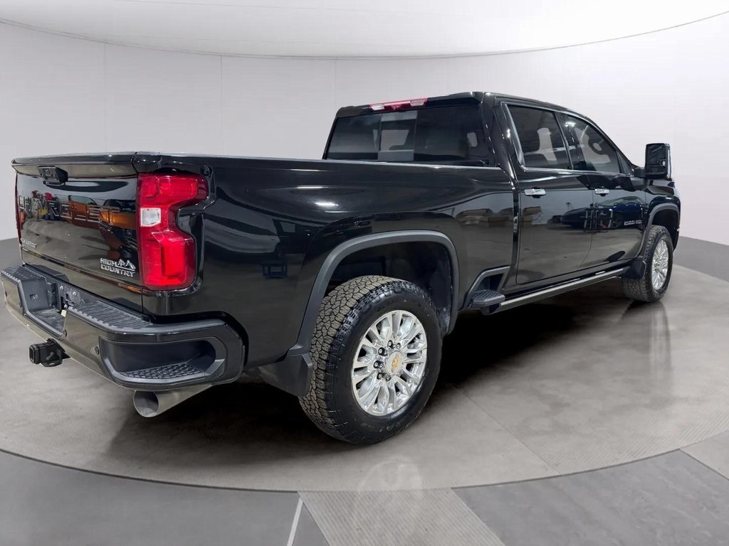 2023 Chevrolet Silverado 2500HD High Country photo 3