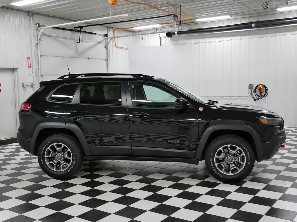Used 2022 Jeep Cherokee Trailhawk with VIN 1C4PJMBX4ND528878 for sale in Rochester, Minnesota