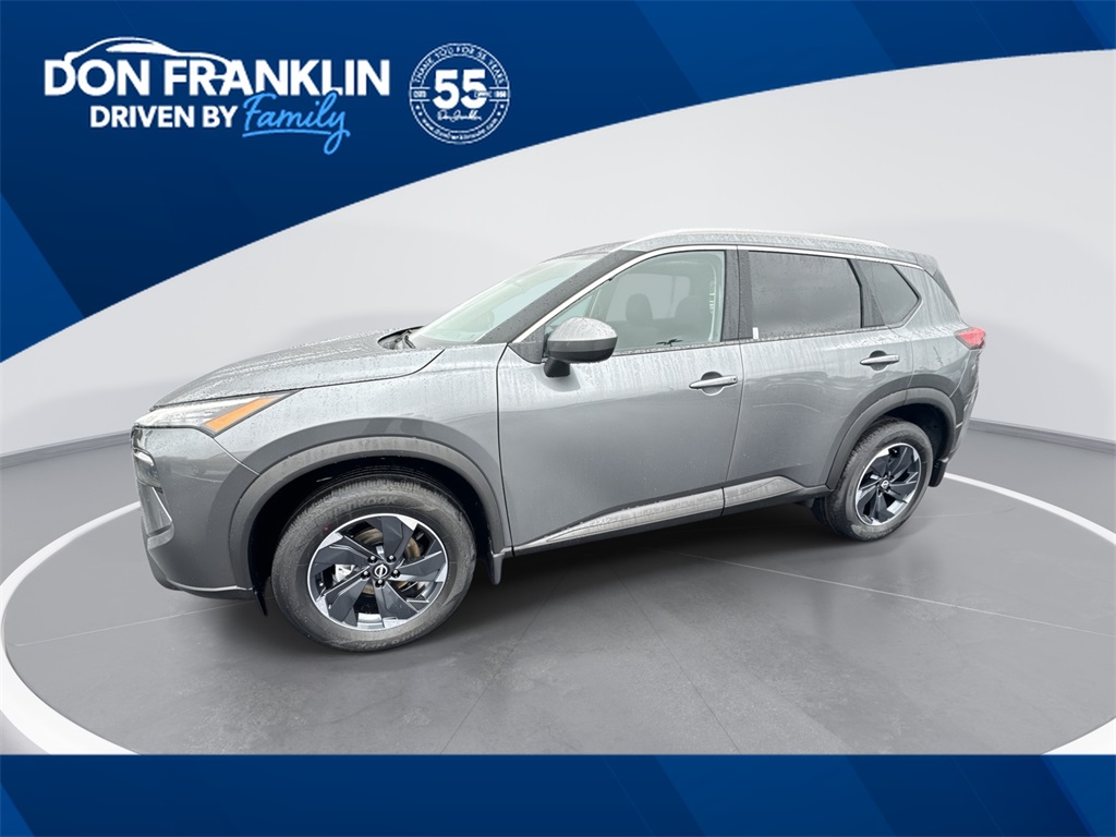 2026 Nissan Rogue SV's photo