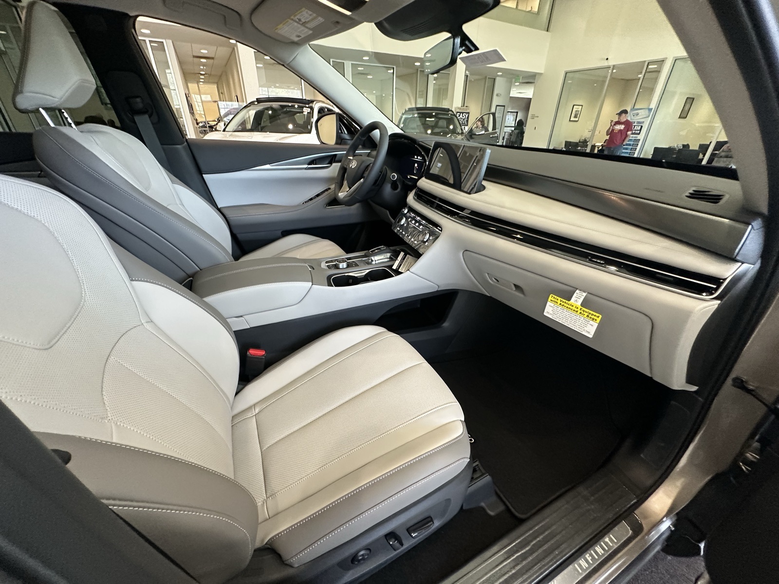 2026 Infiniti QX60 Luxe photo 36