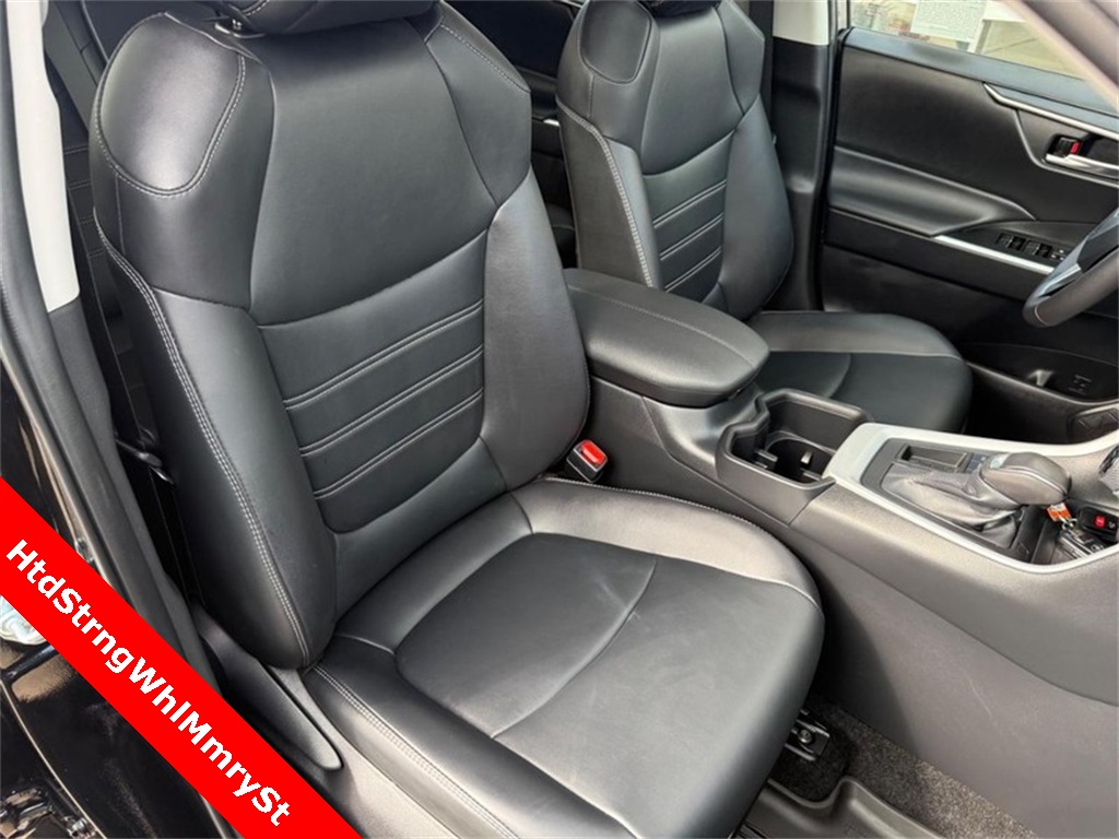 2024 Toyota RAV4 XLE Premium photo 7