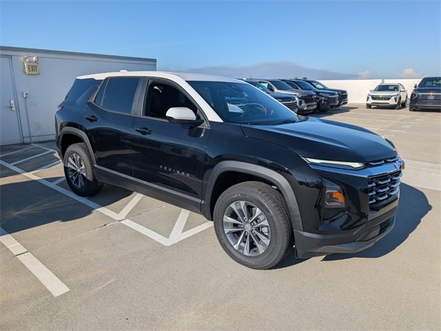 2026 Chevrolet Equinox LT photo 2