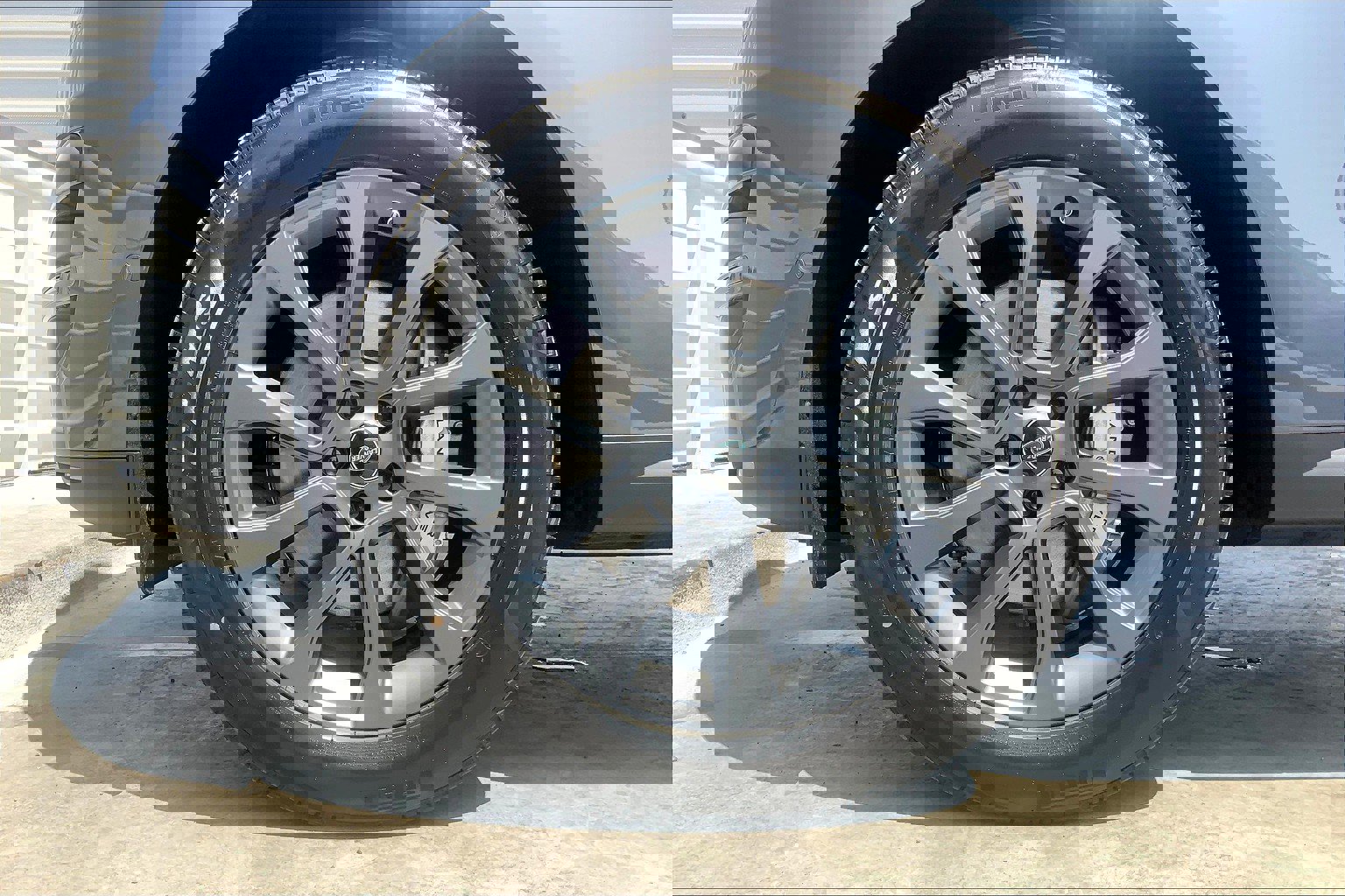 2025 Land Rover Range Rover Sport SE photo 7