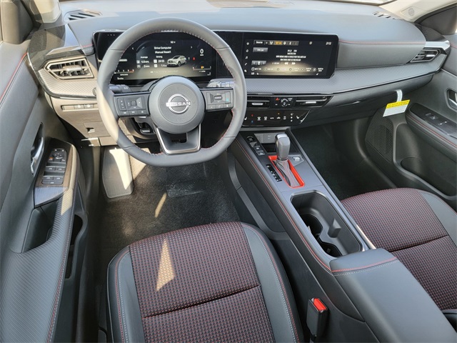 2025 Nissan Kicks SR photo 29