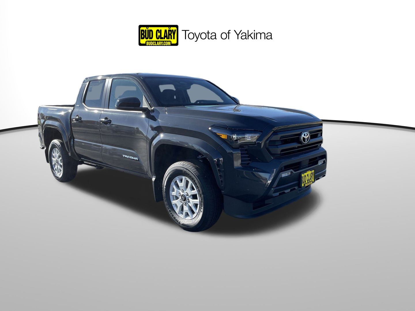 2025 Toyota Tacoma SR5's photo
