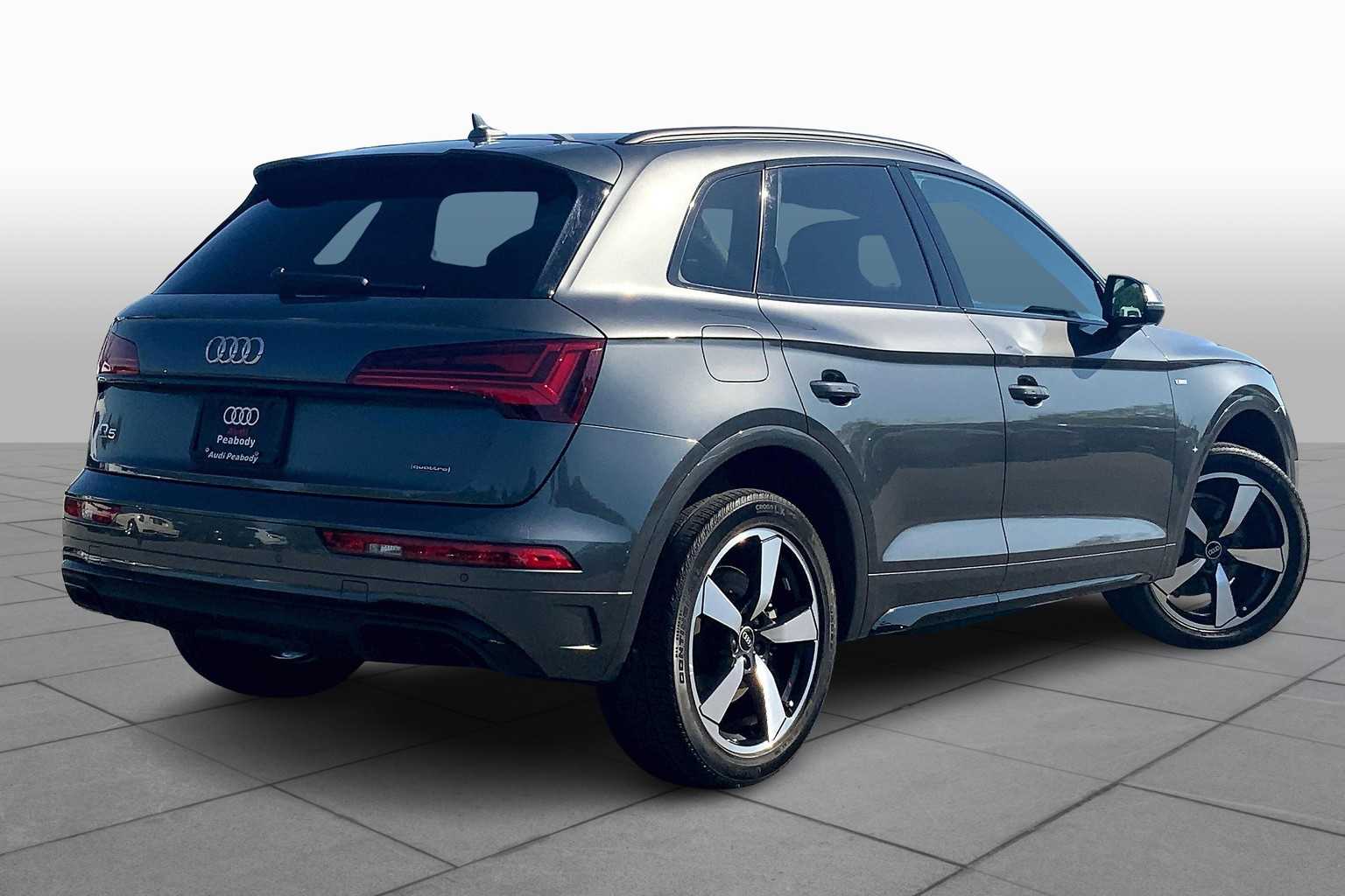 2022 Audi Q5 S line Premium Plus photo 11