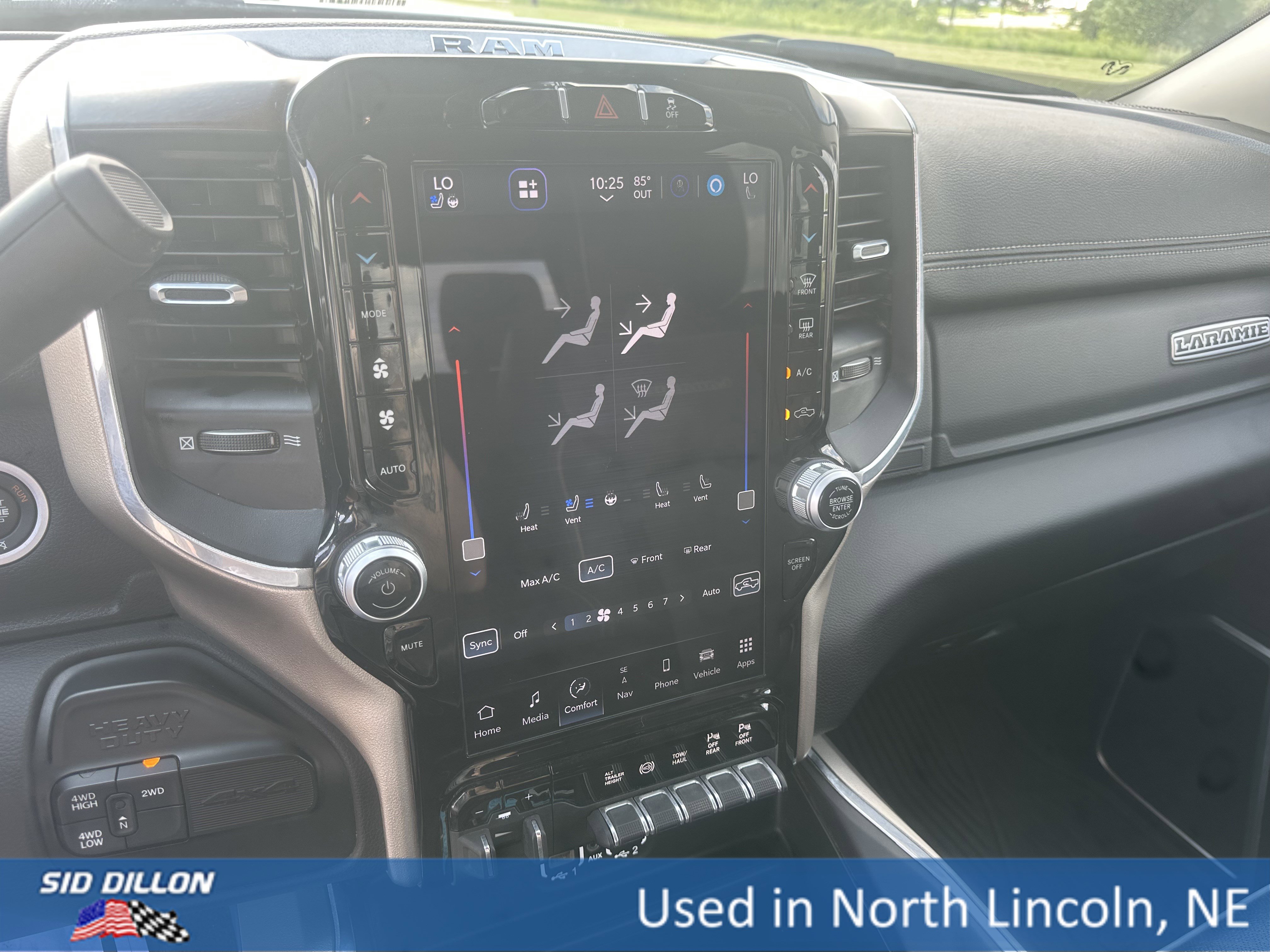 2024 Ram 3500 Laramie photo 6
