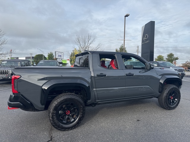 2025 Toyota Tacoma TRD Pro 4x4 photo 3