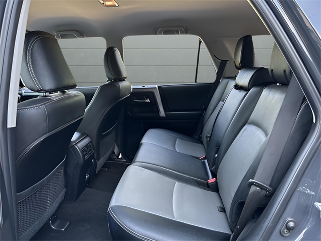 2024 Toyota 4Runner SR5 Premium photo 17