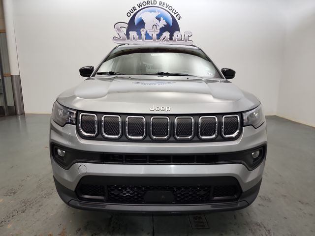 2022 Jeep Compass Latitude photo 9