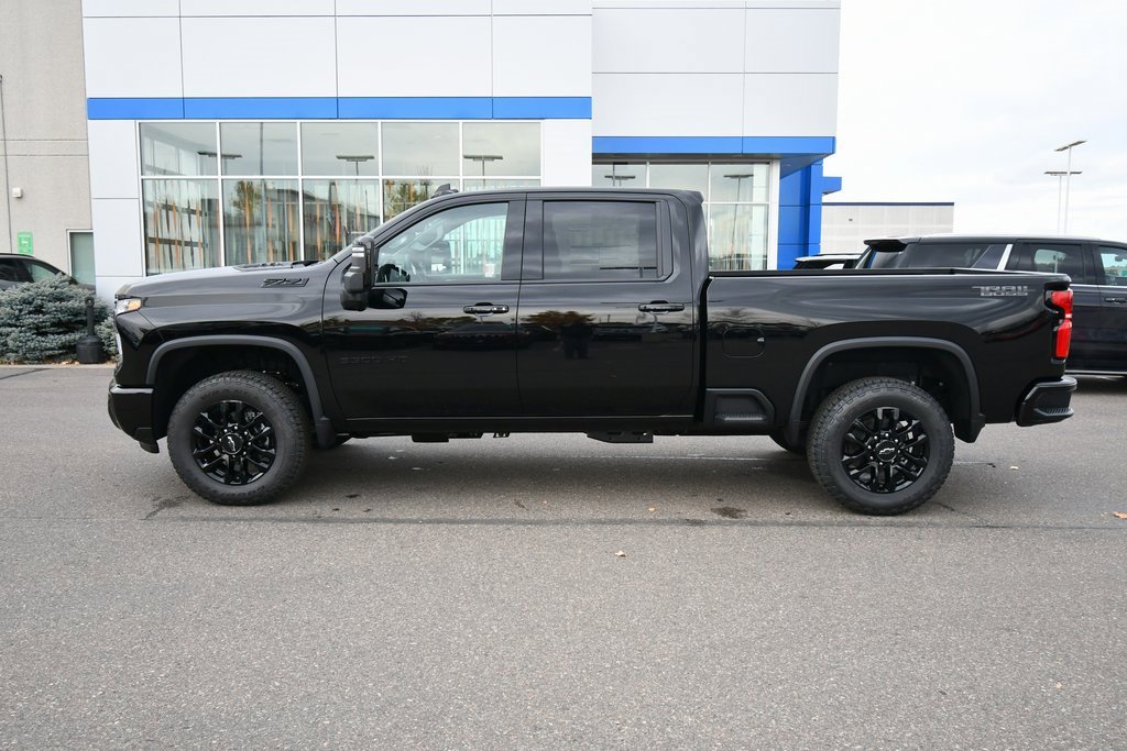 2026 Chevrolet Silverado 3500HD LTZ photo 3