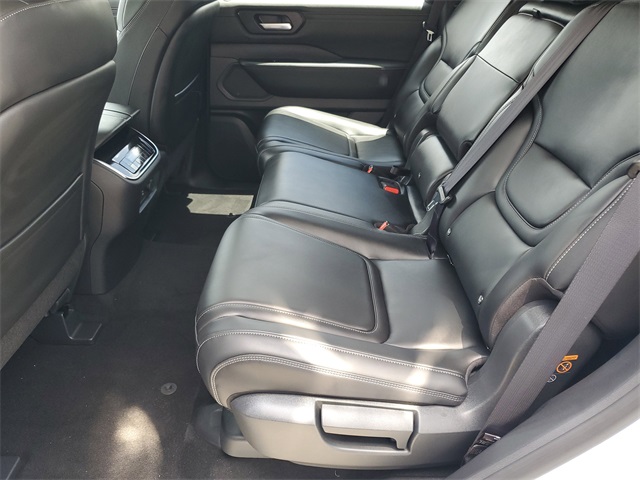 2025 Nissan Armada SV photo 19