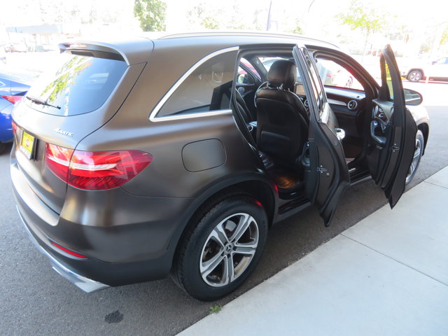 2018 Mercedes Benz GLC 300 4MATIC photo 9