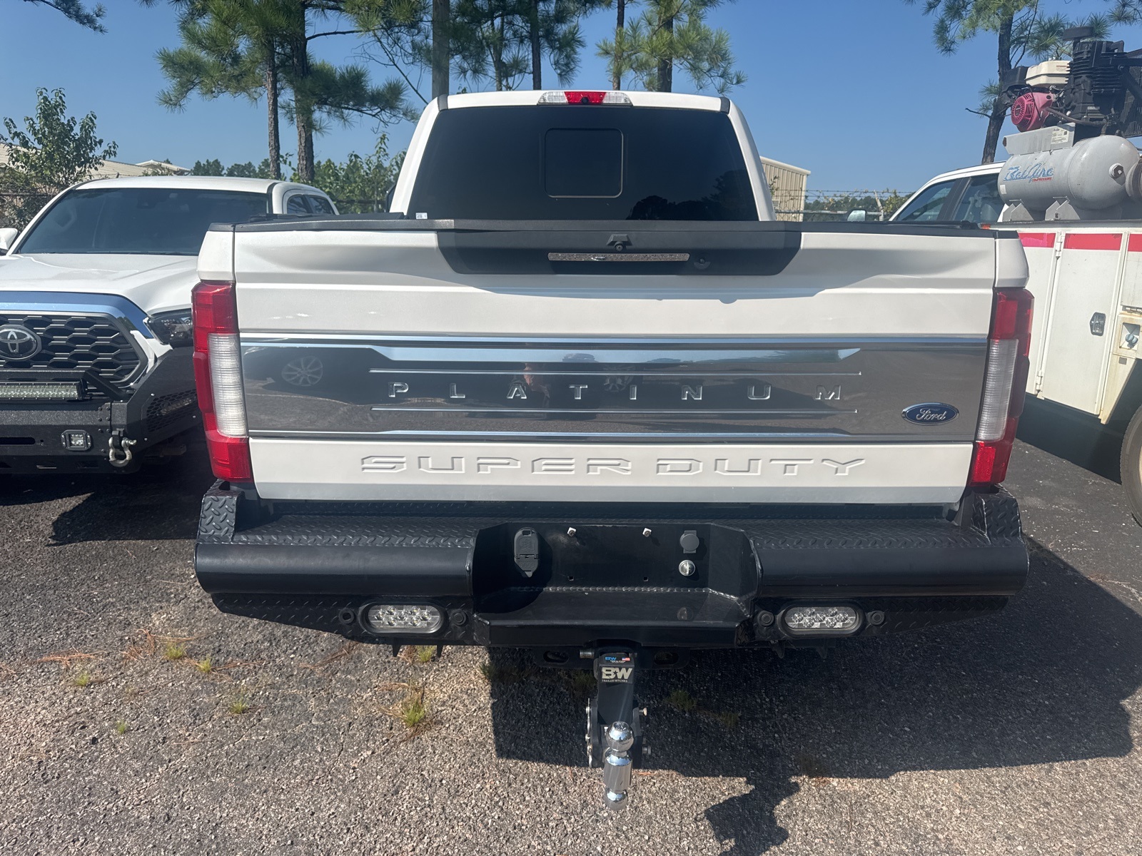 2017 Ford F-250 Platinum photo 2