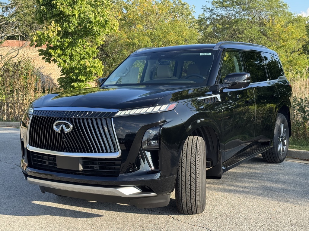 2026 Infiniti QX80 Pure photo 2